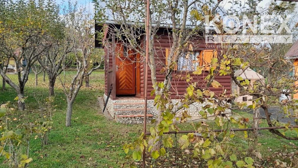 ID-3591 Rekreačná chatka so záhradkou SNINA