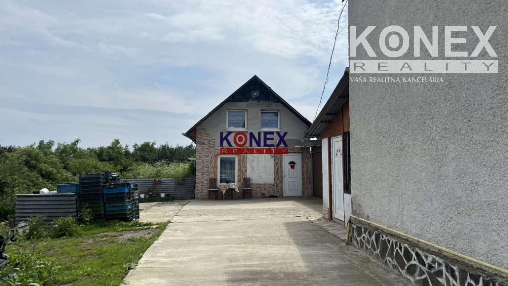 ID-3612 Dva rodinné domy na pozemku – obec Čeľovce