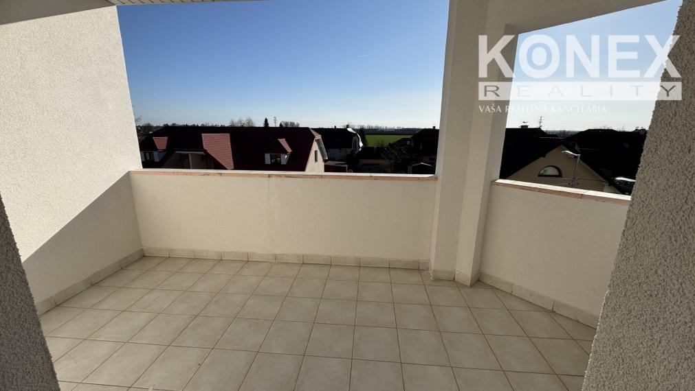 ID-3633 Moderný a zariadený 2-izbový byt na PRENÁJOM – SOBRANCE