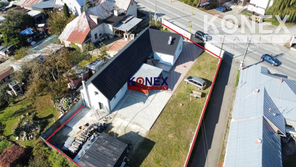 ID-3656 Kompletne zrenovovaný rodinný dom v meste Sečovce