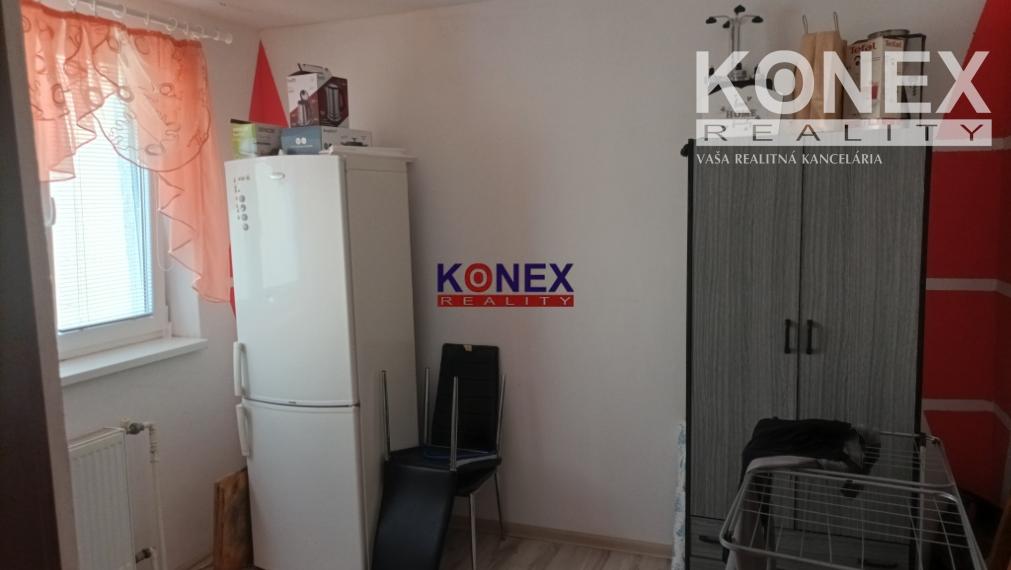 ID-3657 NA PREDAJ! Poschodový štvorec v Sečovciach