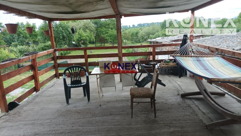 ID-3657 NA PREDAJ! Poschodový štvorec v Sečovciach