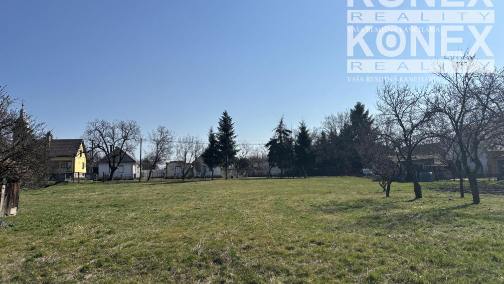 ID-3671 Priestranný stavebný pozemok - HORŇA