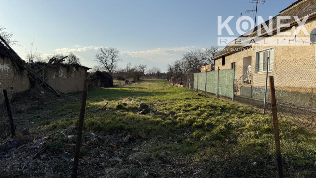 NA PREDAJ - pozemok v obci Oborín