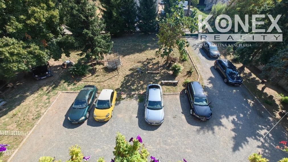 ID-3686 SUPER PONUKA - ZARIADENÝ 3iz. byt SEČOVCE ( 3x BALKÓN)