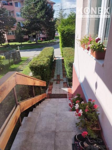 ID-3689 PEKNÝ RODINNÝ DOM – Medzilaborce