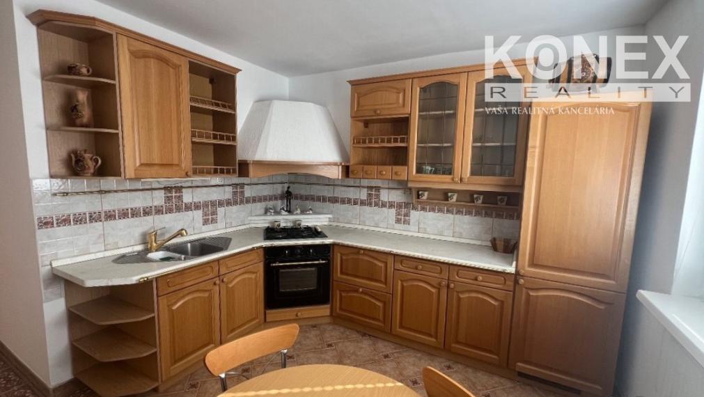 ID-3706 NA PREDAJ – 3-izbový byt Michalovce – ul. HOLLÉHO