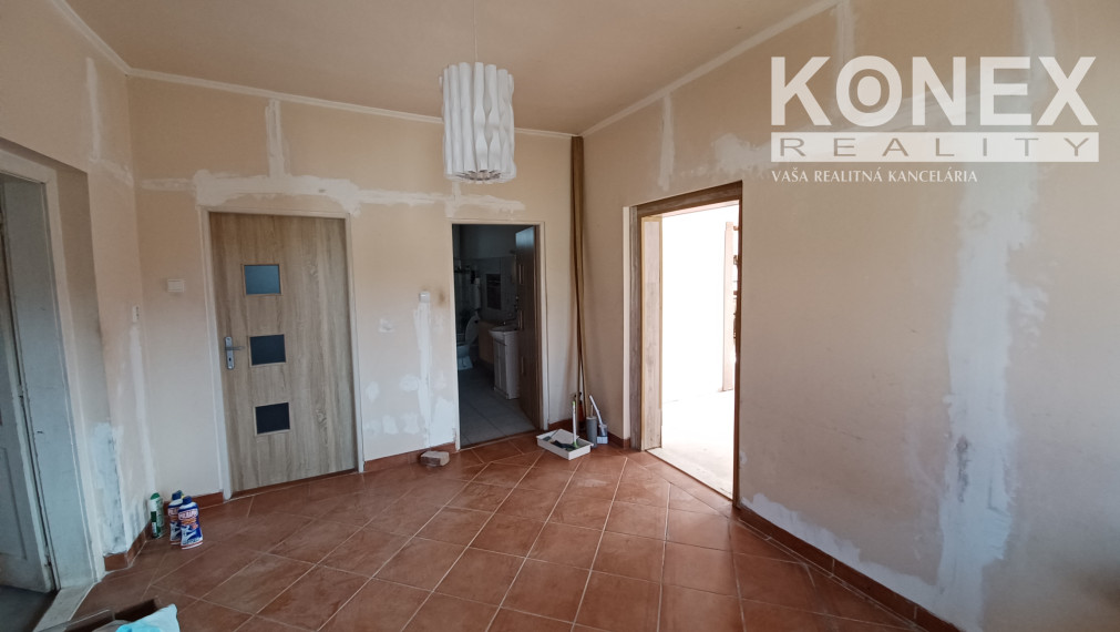 ID-9970 Pekný rodinný dom v obci Somotor – Véč – NA PREDAJ