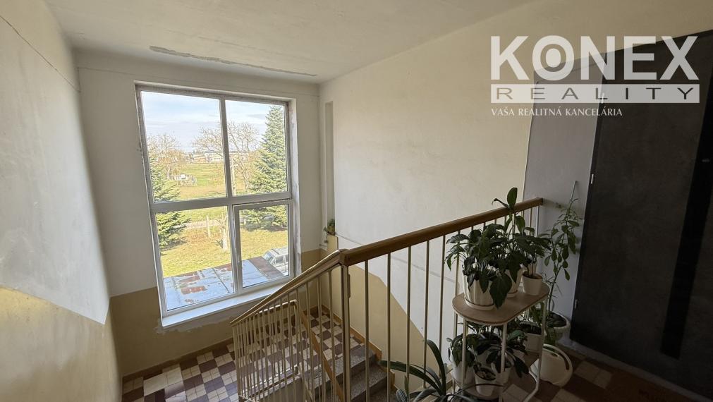 ID-3715 NA PREDAJ 2-izbový byt BRACOVCE