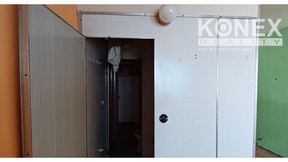 ID-3721 NA PREDAJ – GARSÓNKA – HUMENNÉ