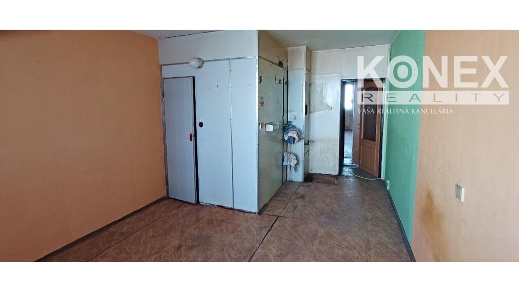 ID-3721 NA PREDAJ – GARSÓNKA – HUMENNÉ