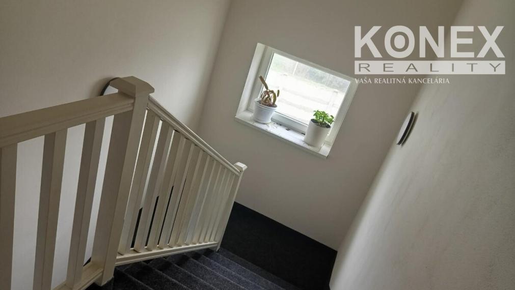 ID-3777 NA PREDAJ –  dvojpodlažný rodinný dom Soľ