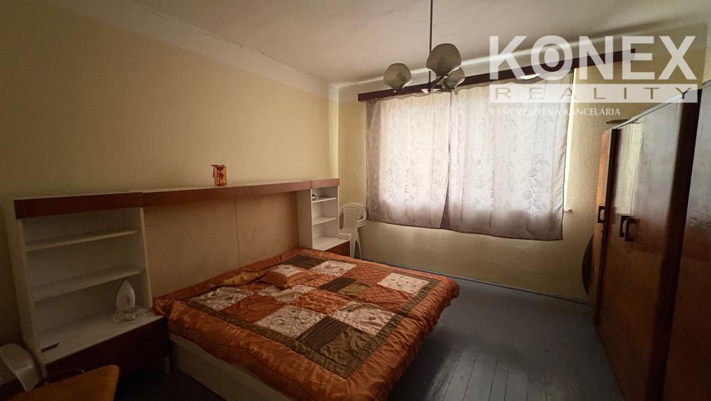 ID-3790 NA PREDAJ LEN U NÁS – Rodinný dom – LOŽÍN