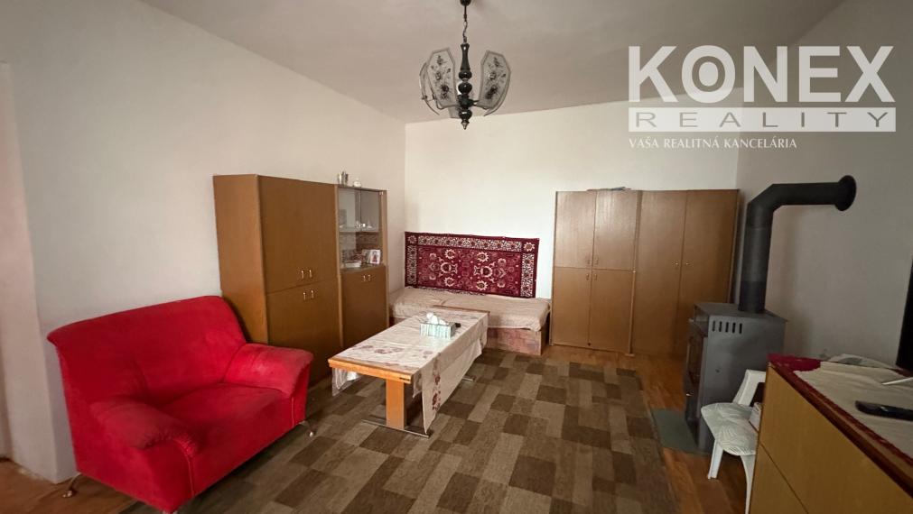 ID-3790 NA PREDAJ LEN U NÁS – Rodinný dom – LOŽÍN