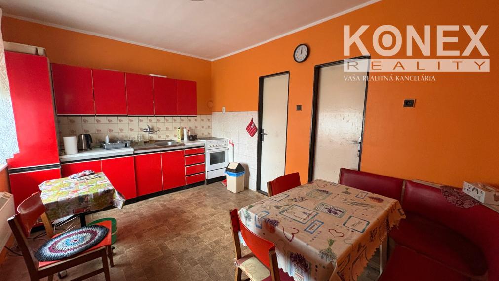 ID-3790 NA PREDAJ LEN U NÁS – Rodinný dom – LOŽÍN