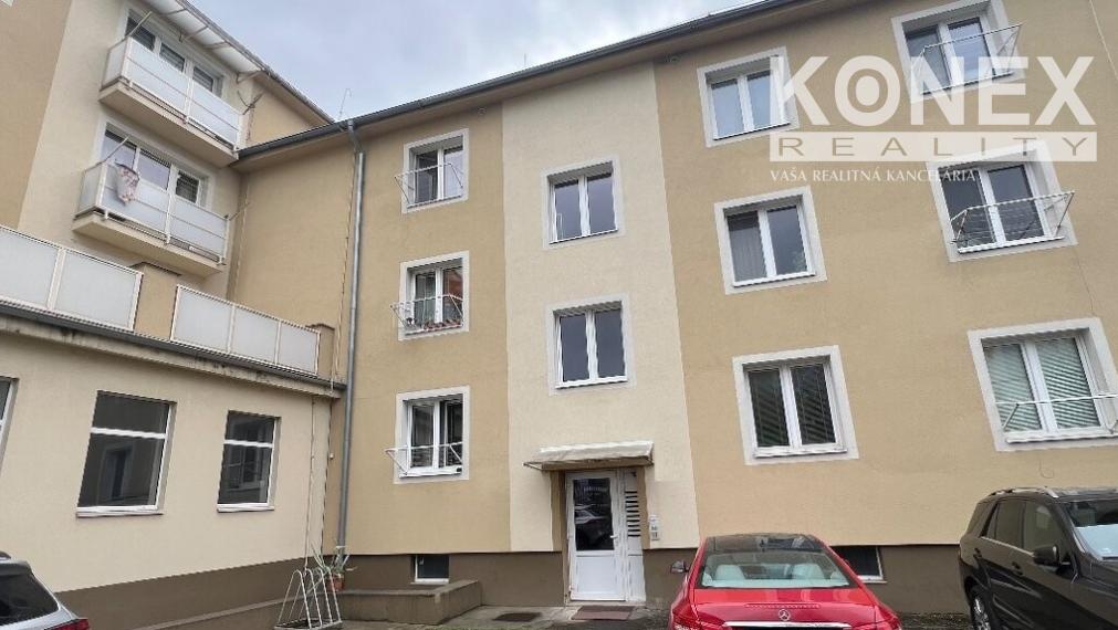 ID-3794 NA PREDAJ – 2-izbový byt Michalovce – CENTRUM MESTA