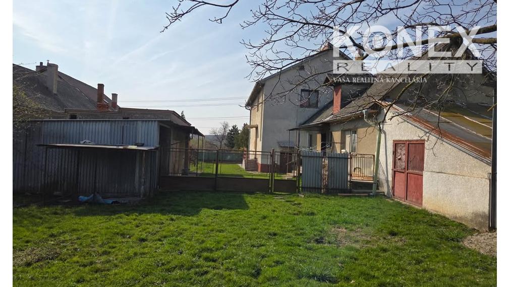 ID-3796 Rodinný dom s krásnym pozemkom – CABOV – NA PREDAJ