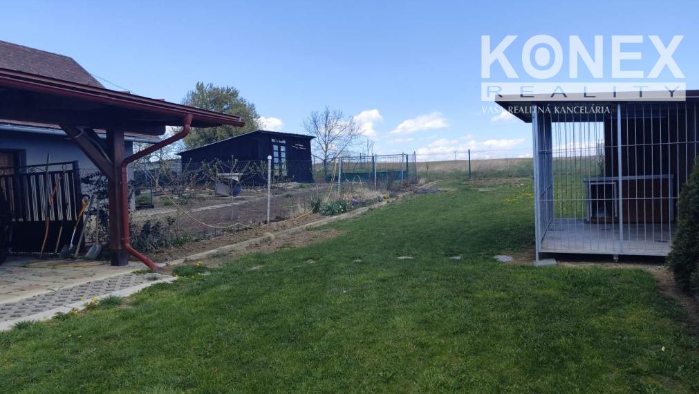 ID-3805 LEN U NÁS – Priestranný rodinný dom s krásnym pozemkom TRHOVIŠTE