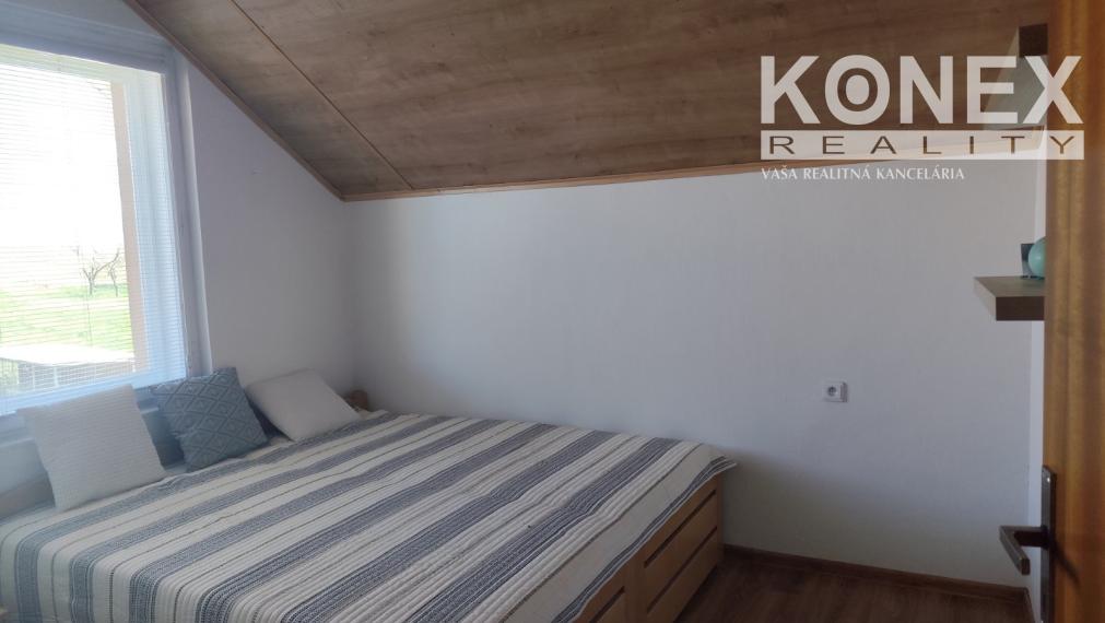 ID-3805 LEN U NÁS – Priestranný rodinný dom s krásnym pozemkom TRHOVIŠTE