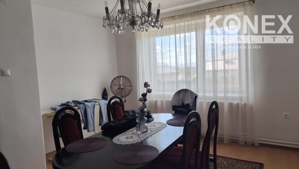 ID-3805 LEN U NÁS – Priestranný rodinný dom s krásnym pozemkom TRHOVIŠTE