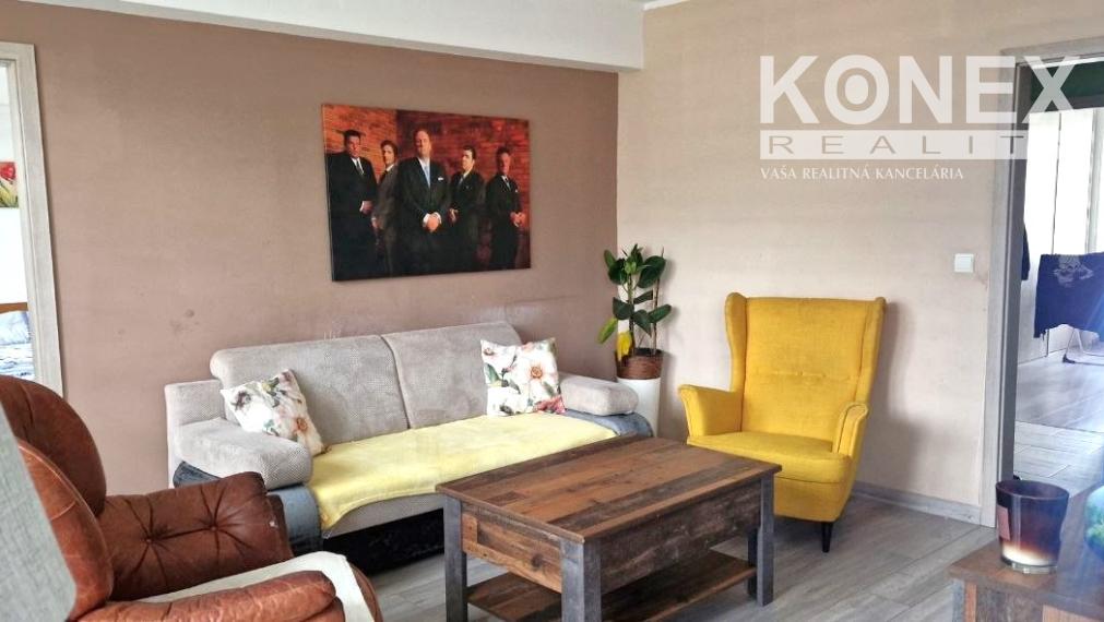 ID-3820 Priestranný 4-izbový byt na Námestí - Vranov nad Topľou