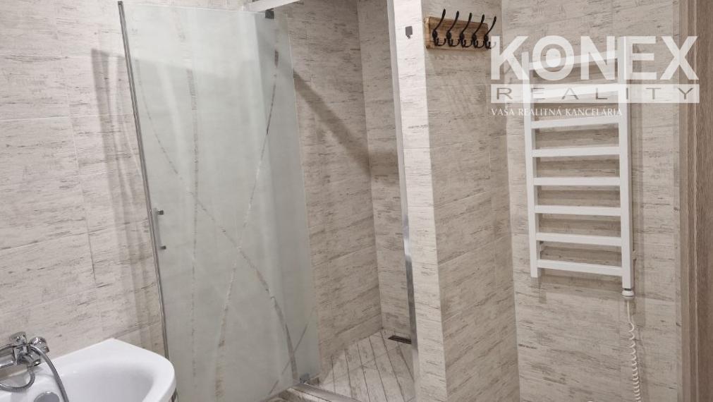 ID-3820 Priestranný 4-izbový byt na Námestí - Vranov nad Topľou