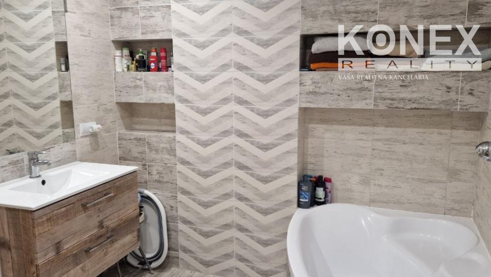 ID-3820 Priestranný 4-izbový byt na Námestí - Vranov nad Topľou