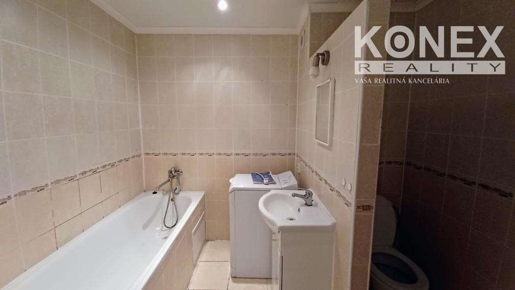 ID-3828 LEN U NÁS - NA PREDAJ 3-izbový byt v Trebišove