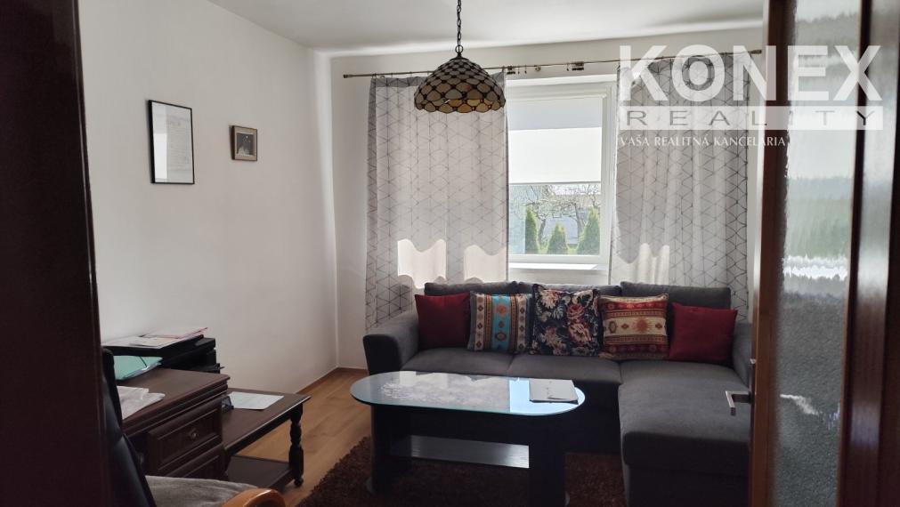 ID-3805 LEN U NÁS – Priestranný rodinný dom s krásnym pozemkom TRHOVIŠTE