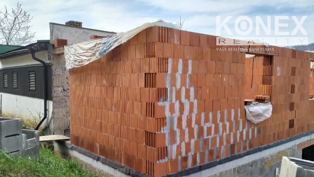 ID-3832 Rozostavaná chata s pozemkom – NOVÁ KELČA