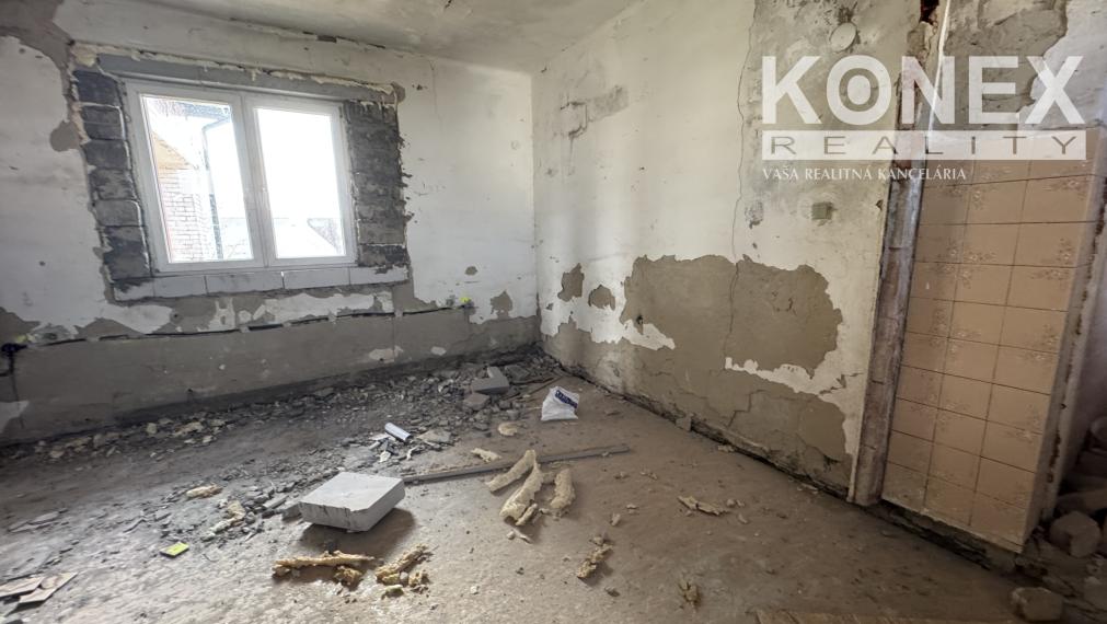 ID-3838 NA PREDAJ - Rodinný dom v obci LAŠKOVCE
