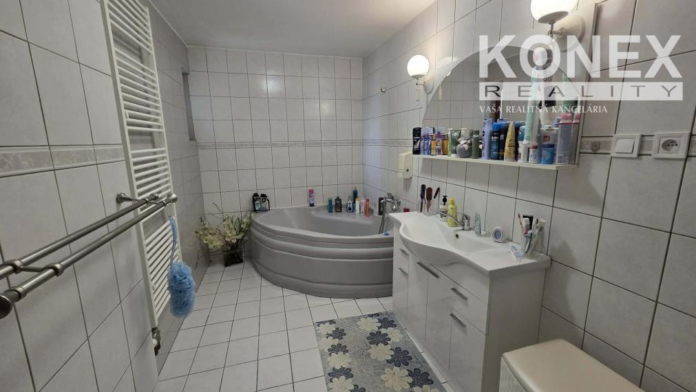 ID-3879 Krásny rodinný dom v svelej lokalite MICHALOVCE