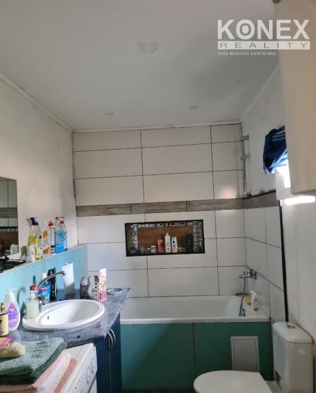 ID-3881 NA PREDAJ! Zrekonštruovaný rodinný dom v obci Vojka