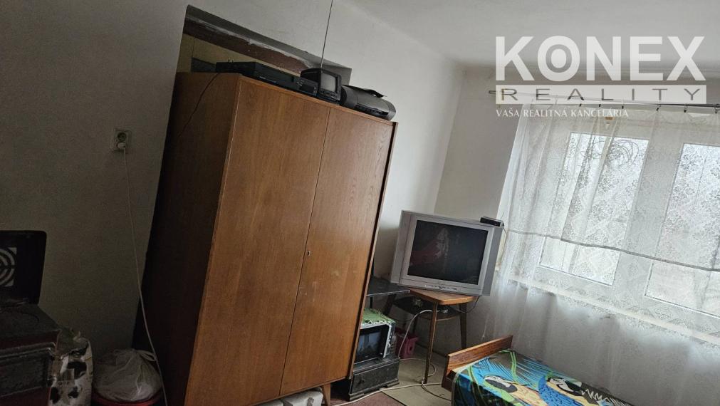 ID-3887 NA PREDAJ – Rodinný dom LADMOVCE