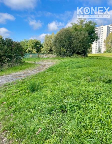 ID-3900 Pozemok na komerčné využitie - Humenné