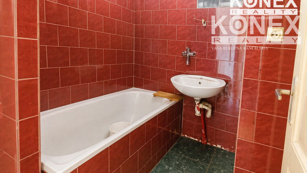 ID-3902 VÝHODNE – NA PREDAJ 3-izbový byt ČIERNA NAD TISOU