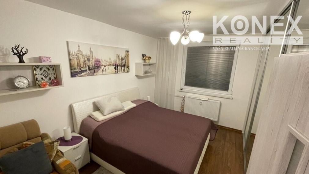 ID-3943 NA PREDAJ – Plne zariadený a rekonštruovaný 3-izbový byt TREBIŠOV