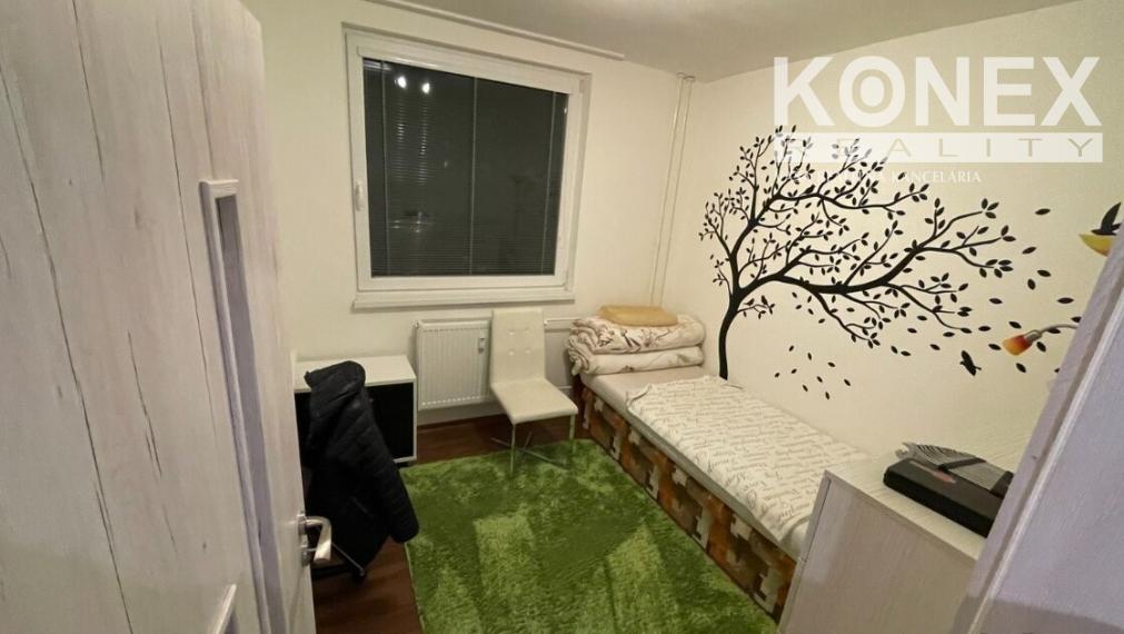 ID-3943 NA PREDAJ – Plne zariadený a rekonštruovaný 3-izbový byt TREBIŠOV