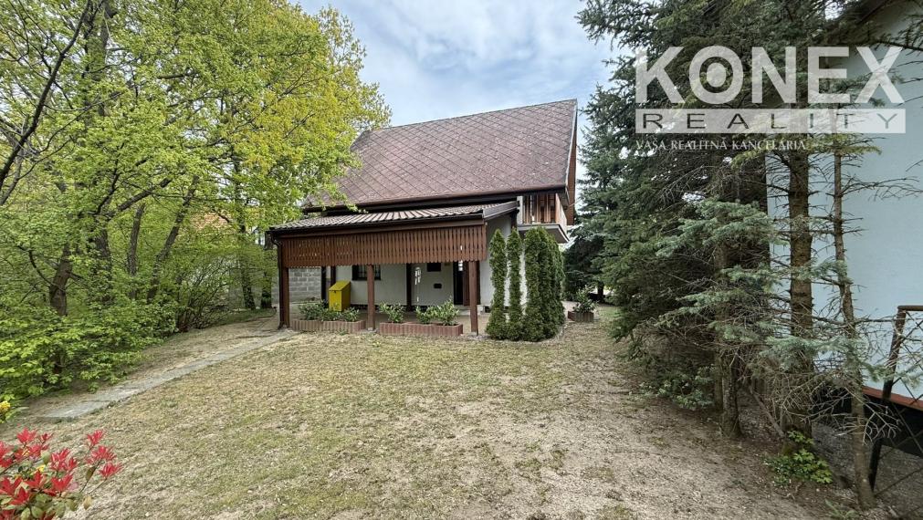 ID-3963 TROJPODLAŽNÁ MUROVANÁ CHATA NA ŠÍRAVE