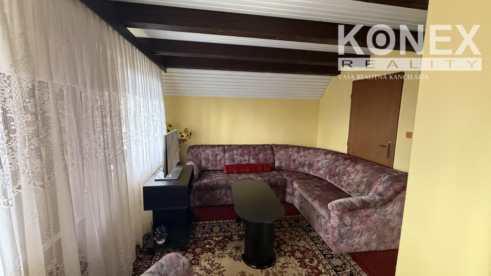 ID-3963 TROJPODLAŽNÁ MUROVANÁ CHATA NA ŠÍRAVE