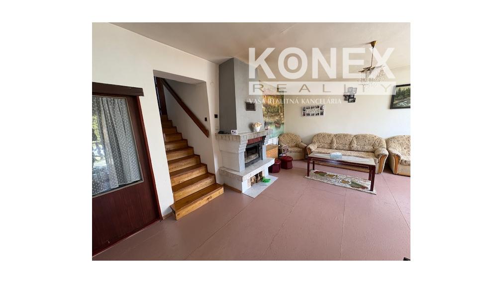 ID-3968 LEN U NÁS Poschodový RD + gazdovský dom v obci Remetské Hámre