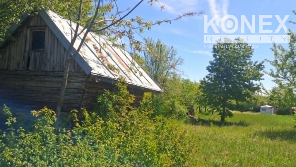 ID-3996 Rekreačný pozemok s chatkou SEČOVCE