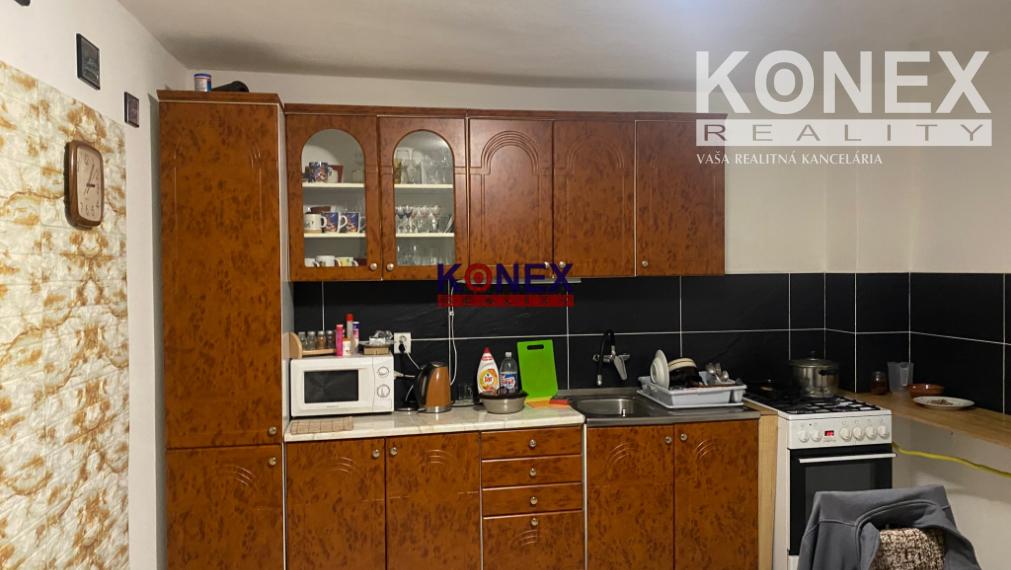 ID-4033 NA PREDAJ Rodinný dom v obci KOŇUŠ