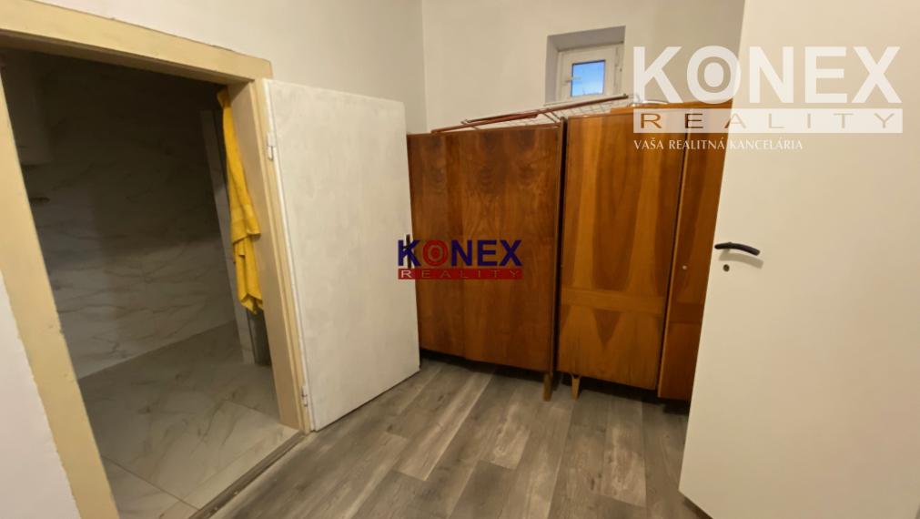 ID-4033 NA PREDAJ Rodinný dom v obci KOŇUŠ
