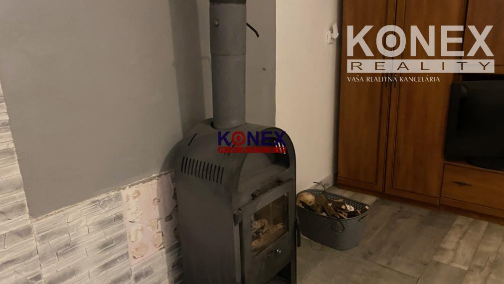 ID-4033 NA PREDAJ Rodinný dom v obci KOŇUŠ
