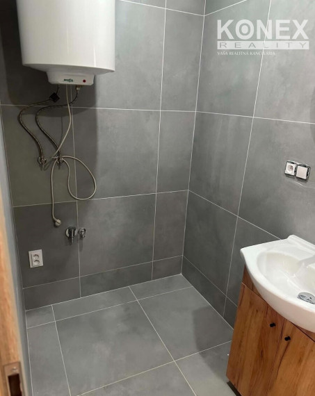 ID-4037 Zrekonštruovaný 3-izbový byt ČIERNA NAD TISOU
