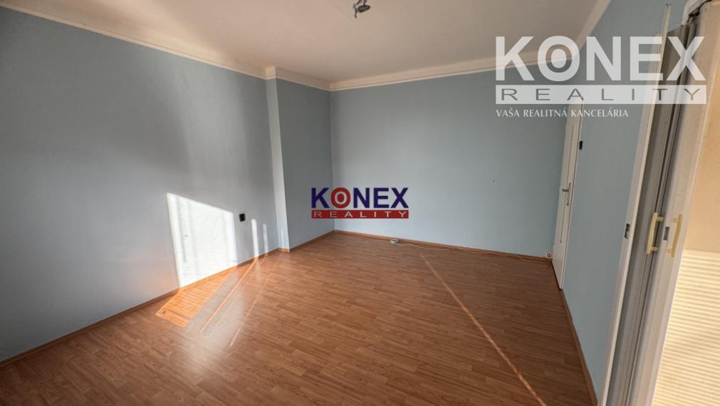ID-4048 NA PREDAJ 2-izbový byt – Trebišov, Jána Husa