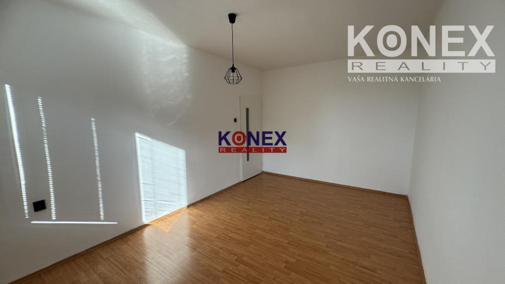 ID-4048 NA PREDAJ 2-izbový byt – Trebišov, Jána Husa