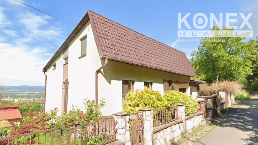 ID-4052 NA PREDAJ Krásny rodinný dom v príjemnej lokalite VRANOV NAD TOPĽOU