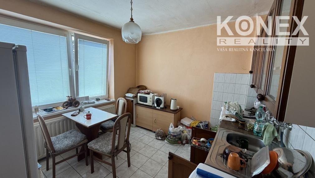 ID-3810 NA PREDAJ - 2-izbový byt BRACOVCE